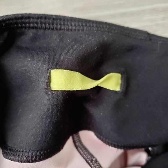 Zella Red, Blue & Black Geo Print Athletic Active Workout Capris - Sz XS - Picture 7 of 14